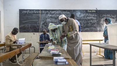 Senegalese Begin Voting On Sunday to Elect New  Leaders.