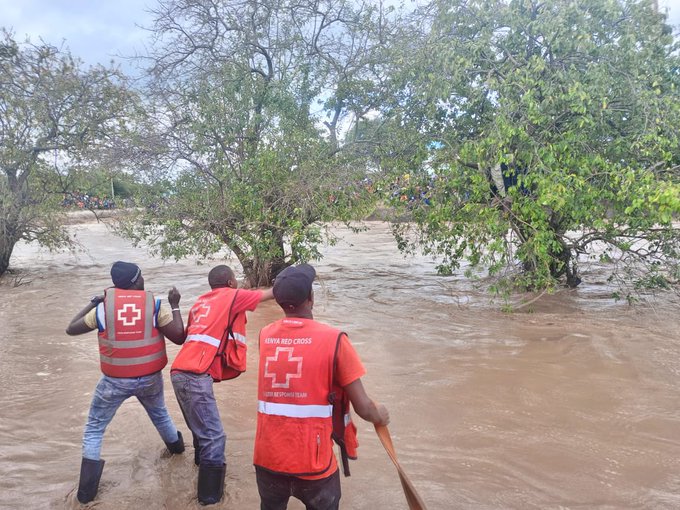 Five Dead,11 Rescued after Lorry Swept by Floods in Makueni.