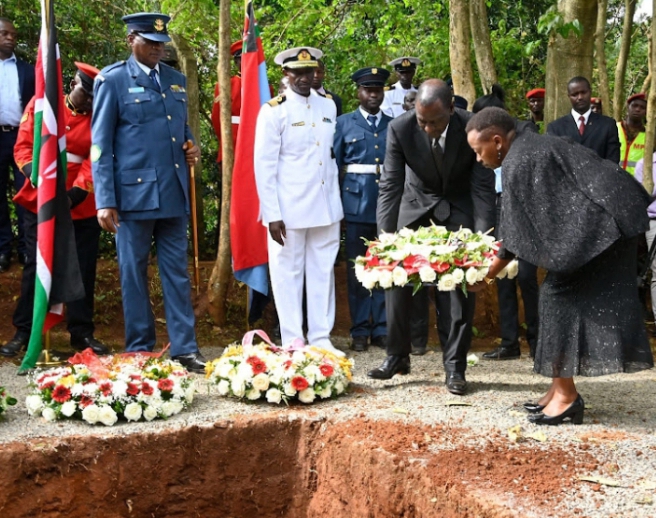 Kenya:CDF General Francis Ogolla Laid to Rest in his Home in Mor Village,Siaya County.